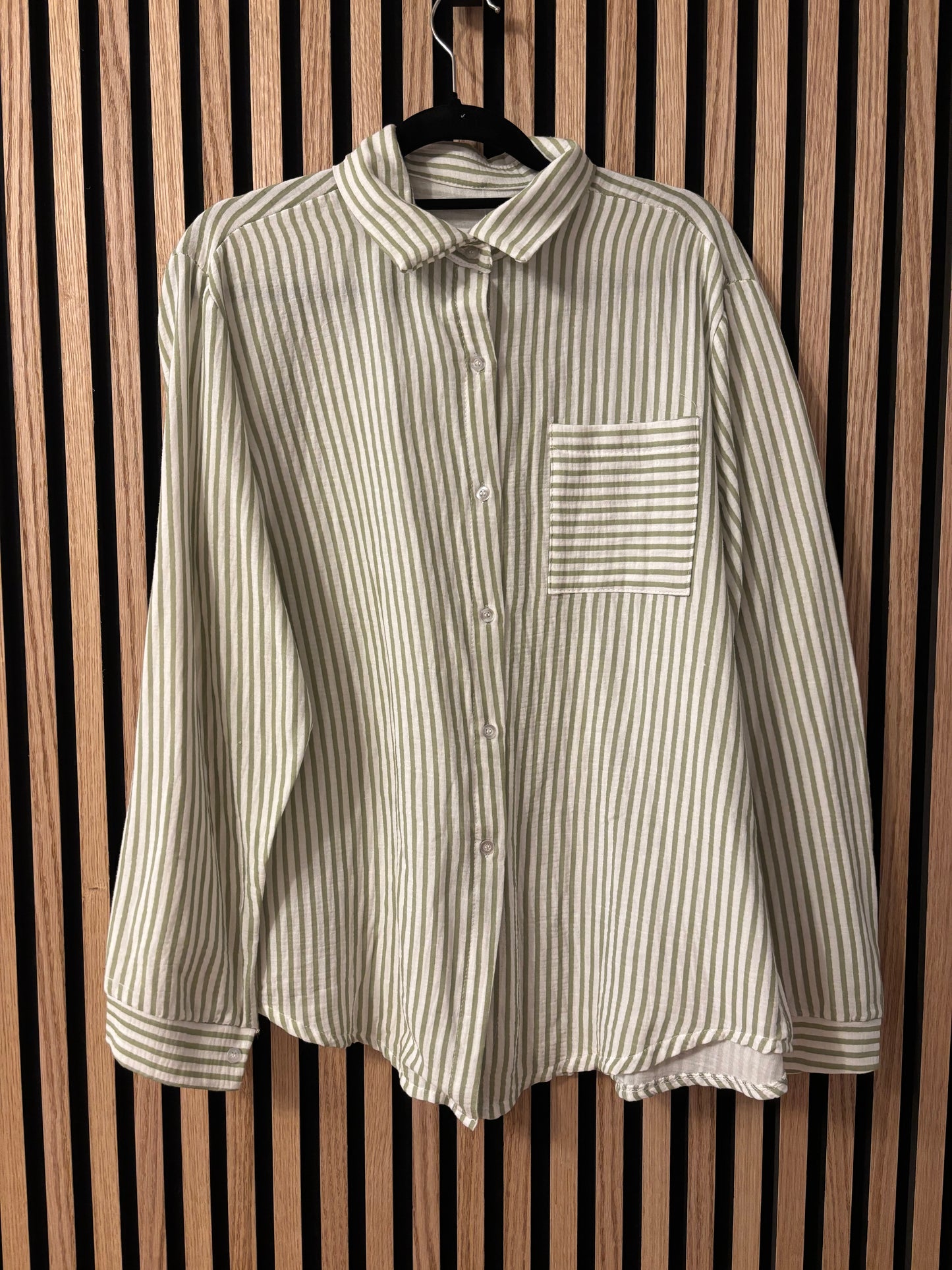 GESTREIFTE BAUMWOLLBLUSE  BRAUN