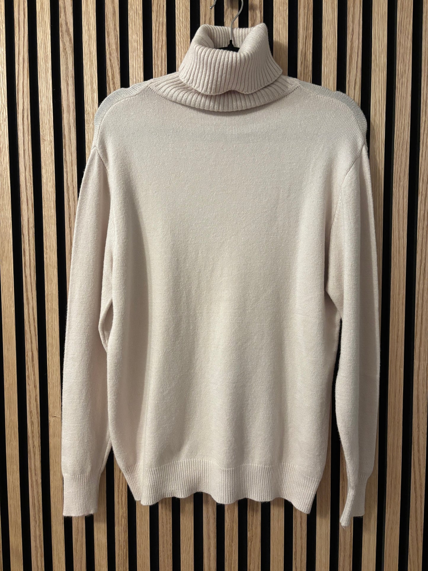 ROLLKRAGENPULLOVER ECRU