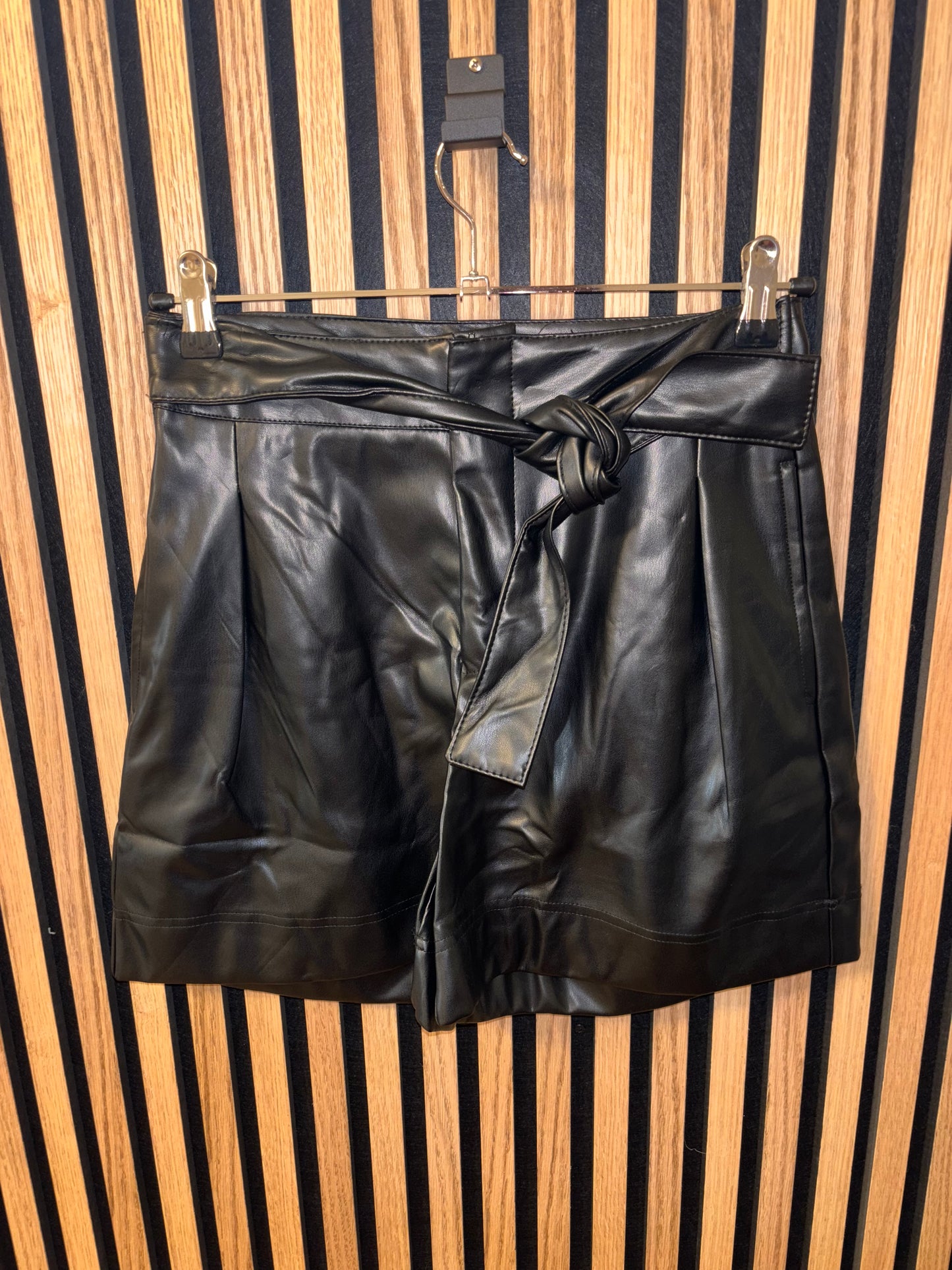 LEDERSHORT MARIE - SCHWARZ